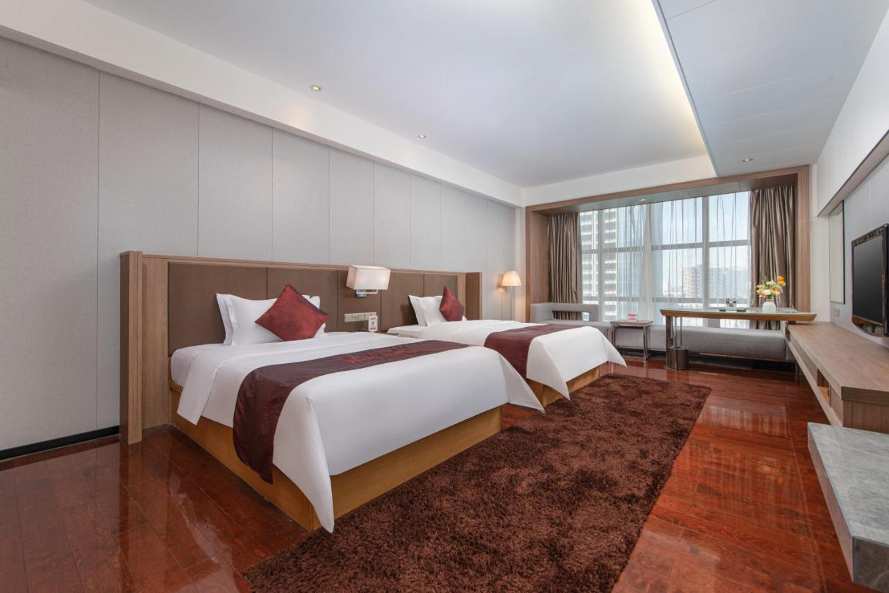 Shenzhen Ramada Plaza, North Railway Station Hotell Exteriör bild
