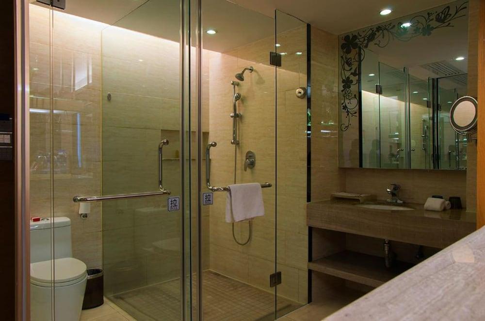 Shenzhen Ramada Plaza, North Railway Station Hotell Exteriör bild