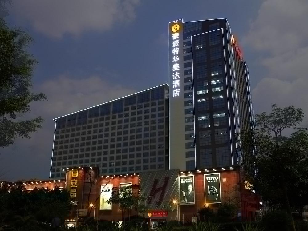 Shenzhen Ramada Plaza, North Railway Station Hotell Exteriör bild